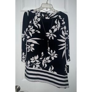 JM Collection Women's Floral Top Tunic Blouse Round Neck w/ Necklace S Small NWT